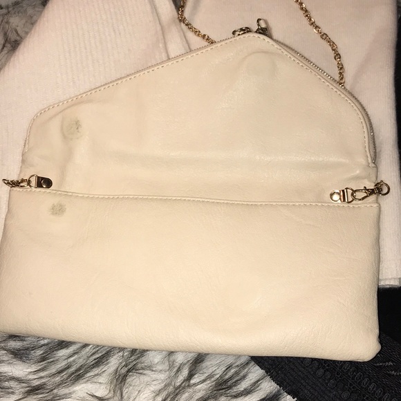 NWT Urban Expressions Vegan Leather Clutch/CB Bag - Picture 3 of 5